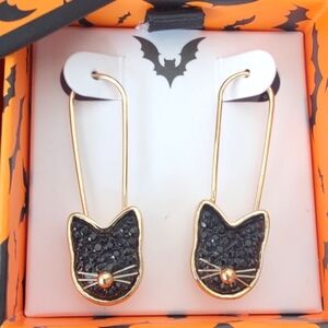 😺 🎃  Black crystal cat safety pin earrings by Bella and Jack